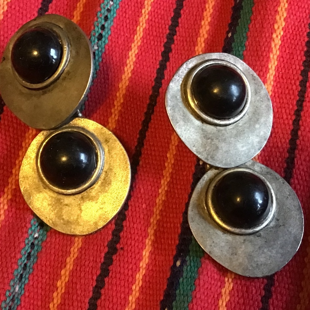Fashion statement..silver with black stones.. vintage